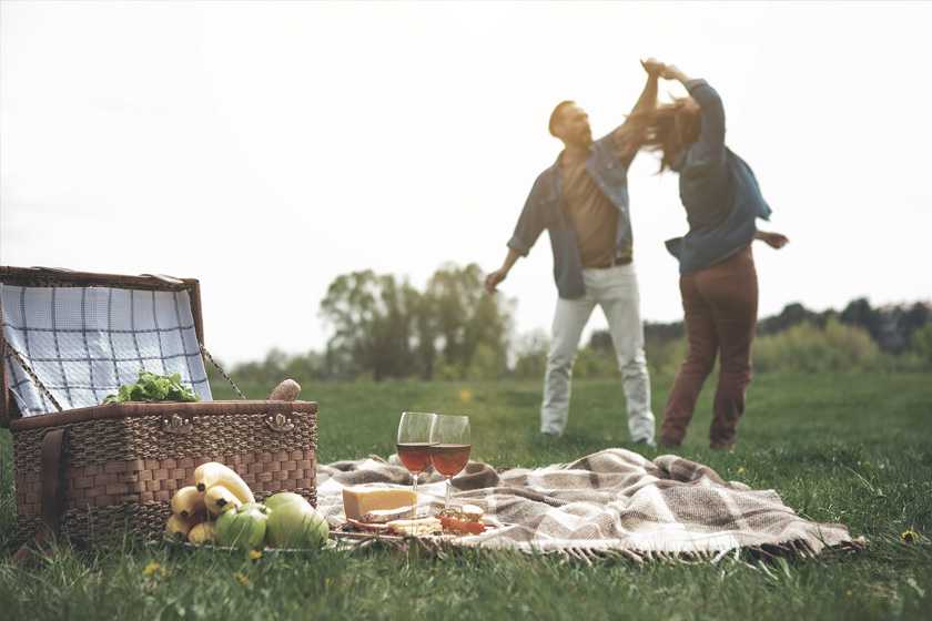 Wine at your fall picnic